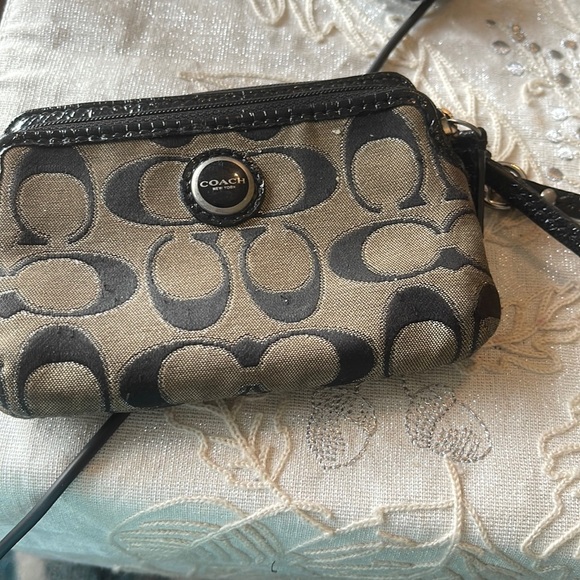 Coach Handbags - Coach wristlet 5.5”